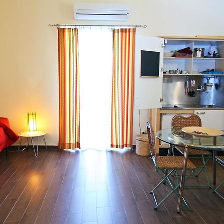 Porto Salvo Apartments - By Vacation Service Чефалу Номер фото