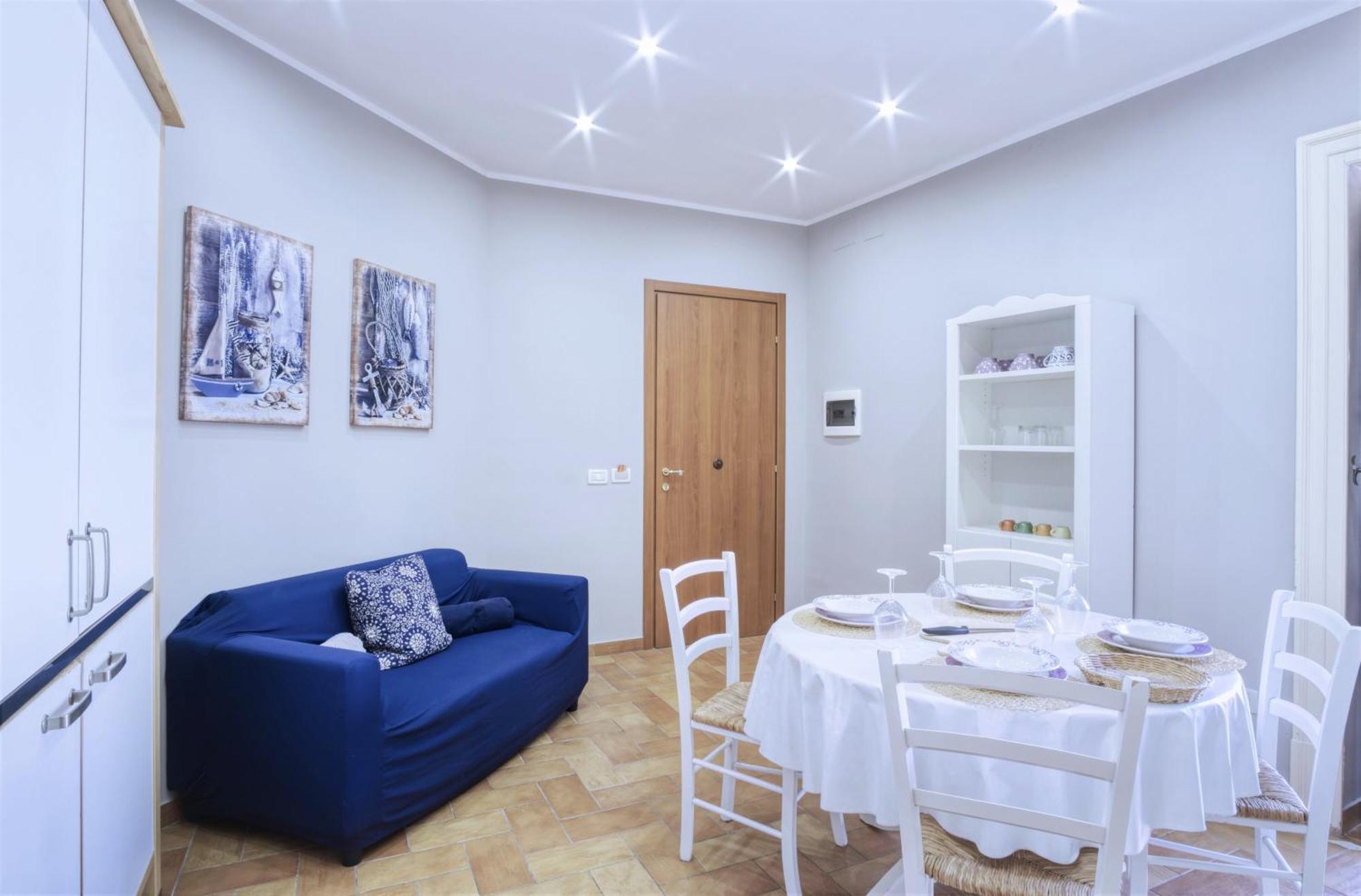 Porto Salvo Apartments - By Vacation Service Чефалу Номер фото